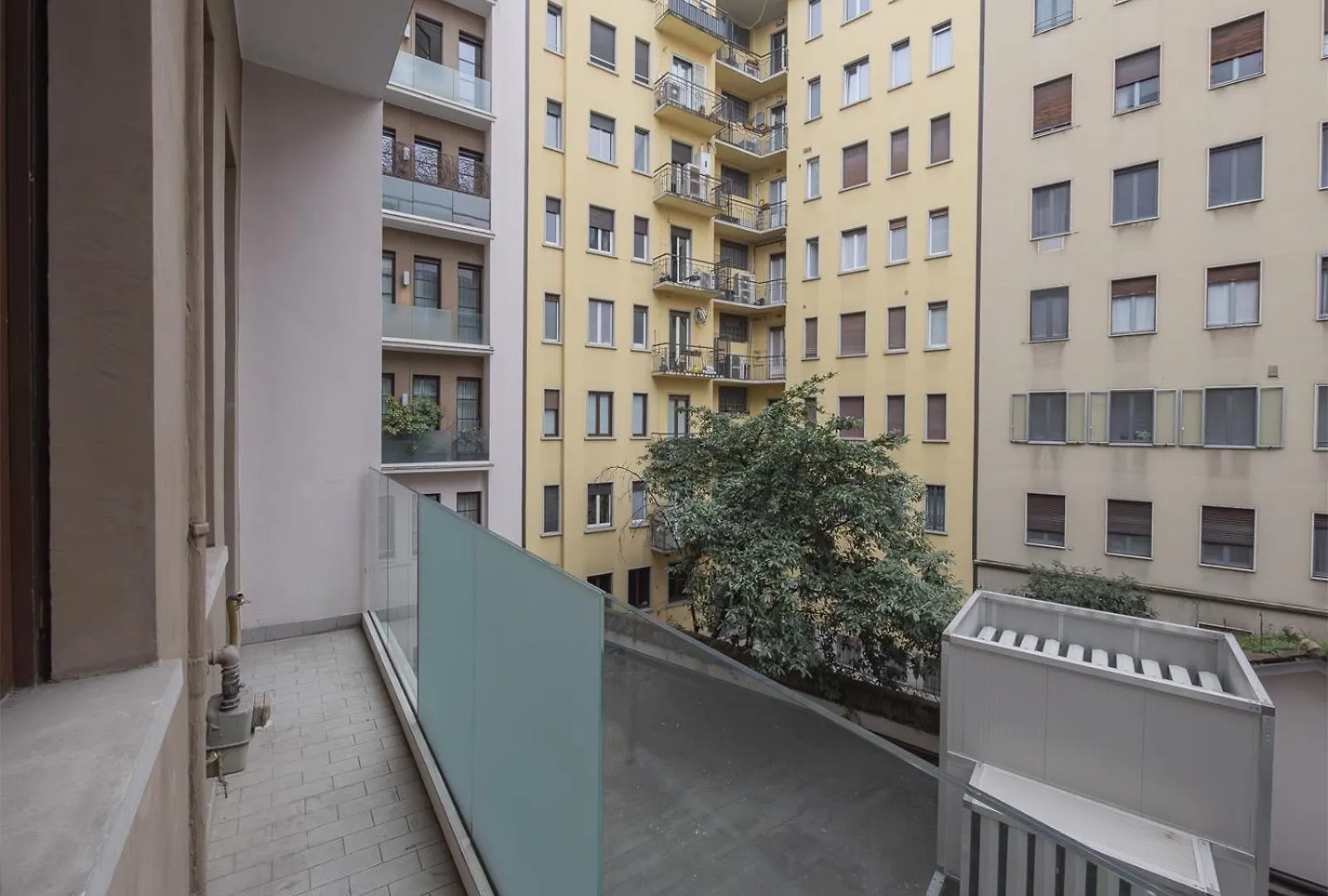 Central & Modern Porta Vittoria-Duomo Apartments By Rentopolis Milan