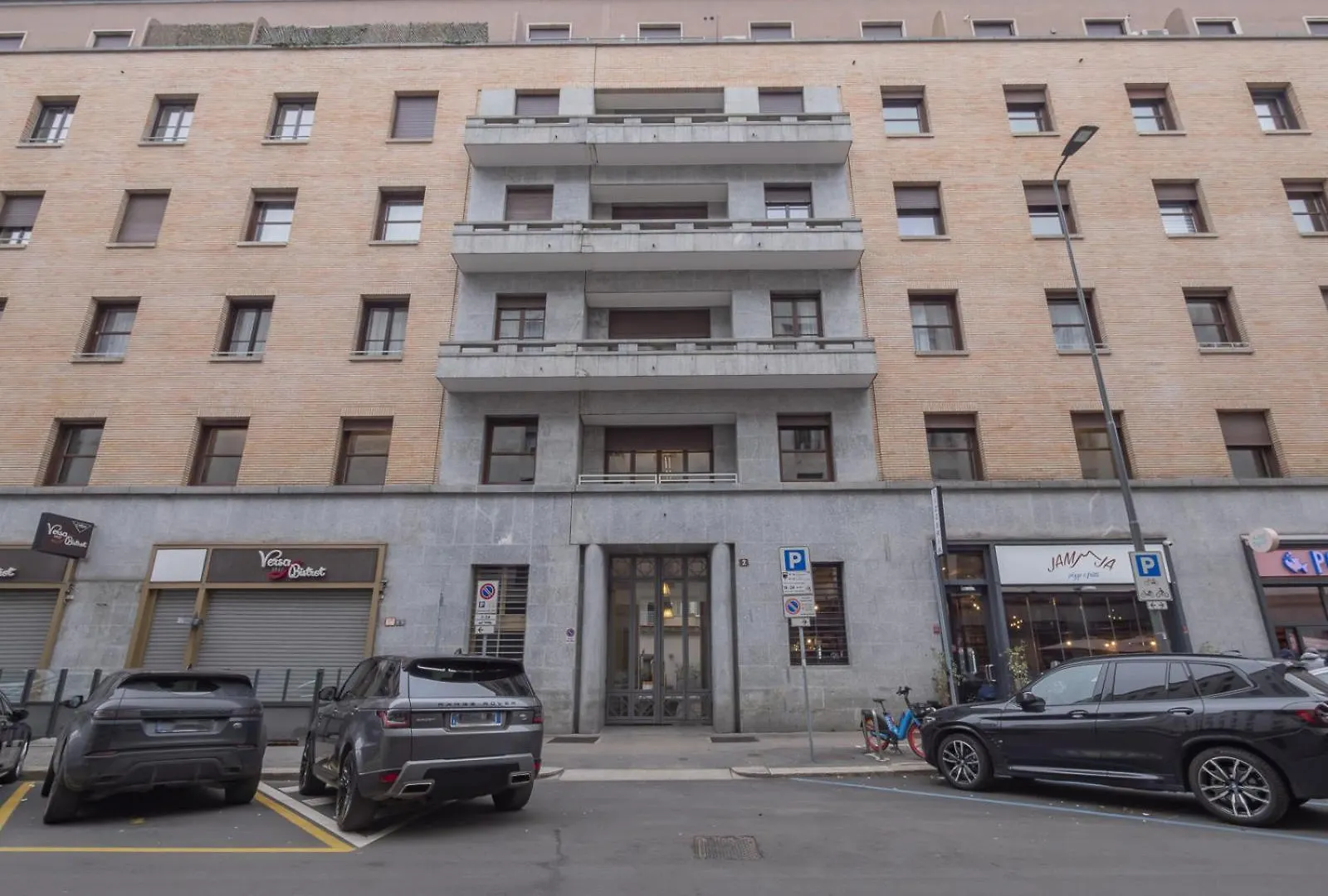 Central & Modern Porta Vittoria-Duomo Apartments By Rentopolis Milan Italy