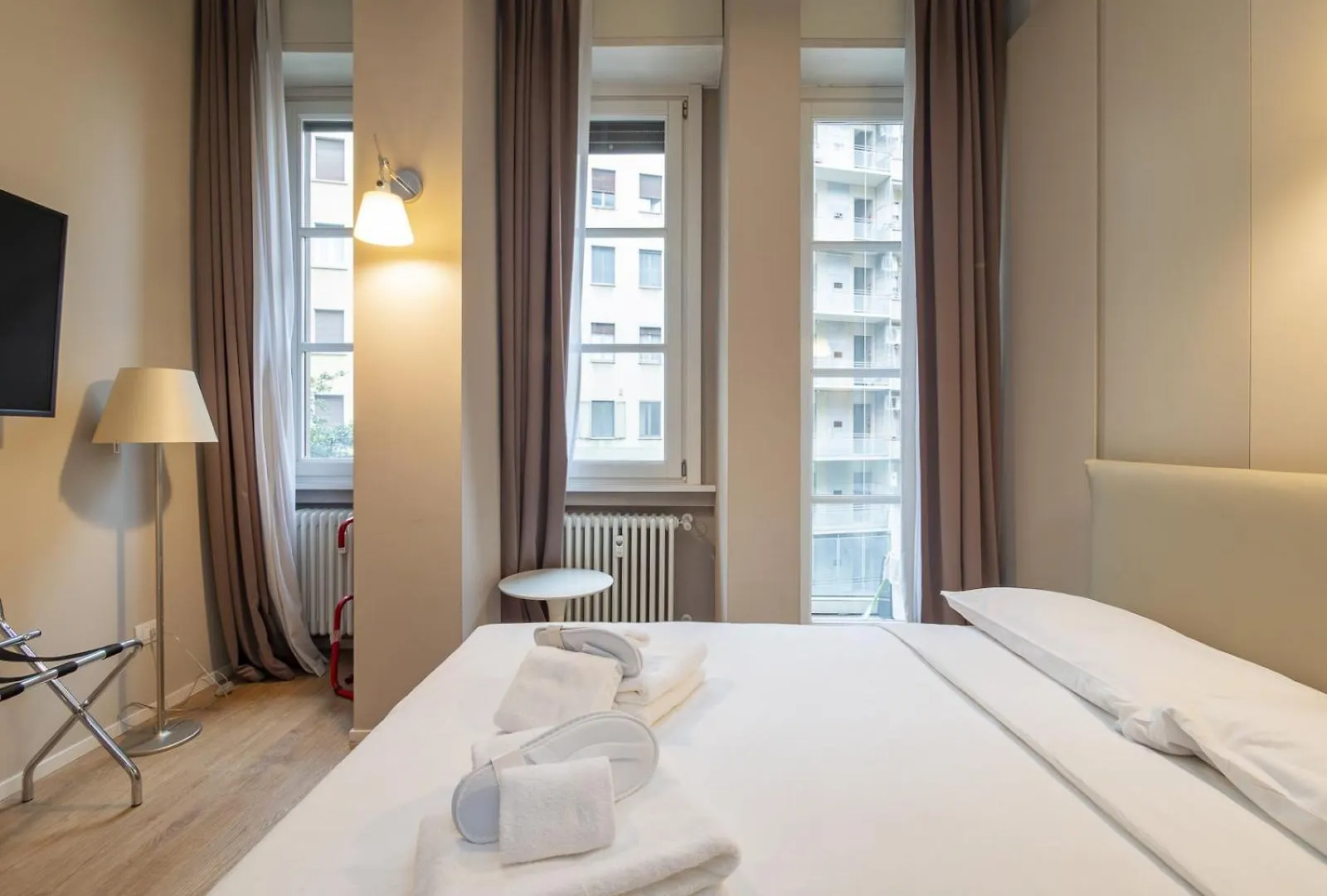 Central & Modern Porta Vittoria-Duomo Apartments By Rentopolis Milan