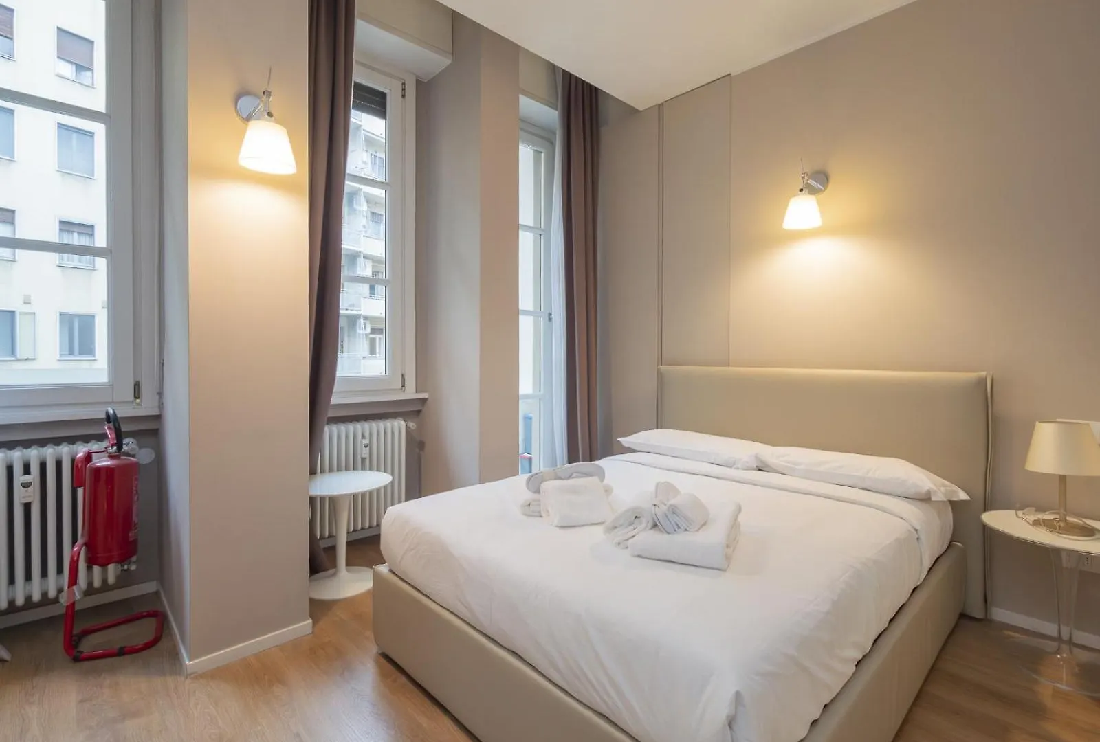 Central & Modern Porta Vittoria-Duomo Apartments By Rentopolis Milan Italy