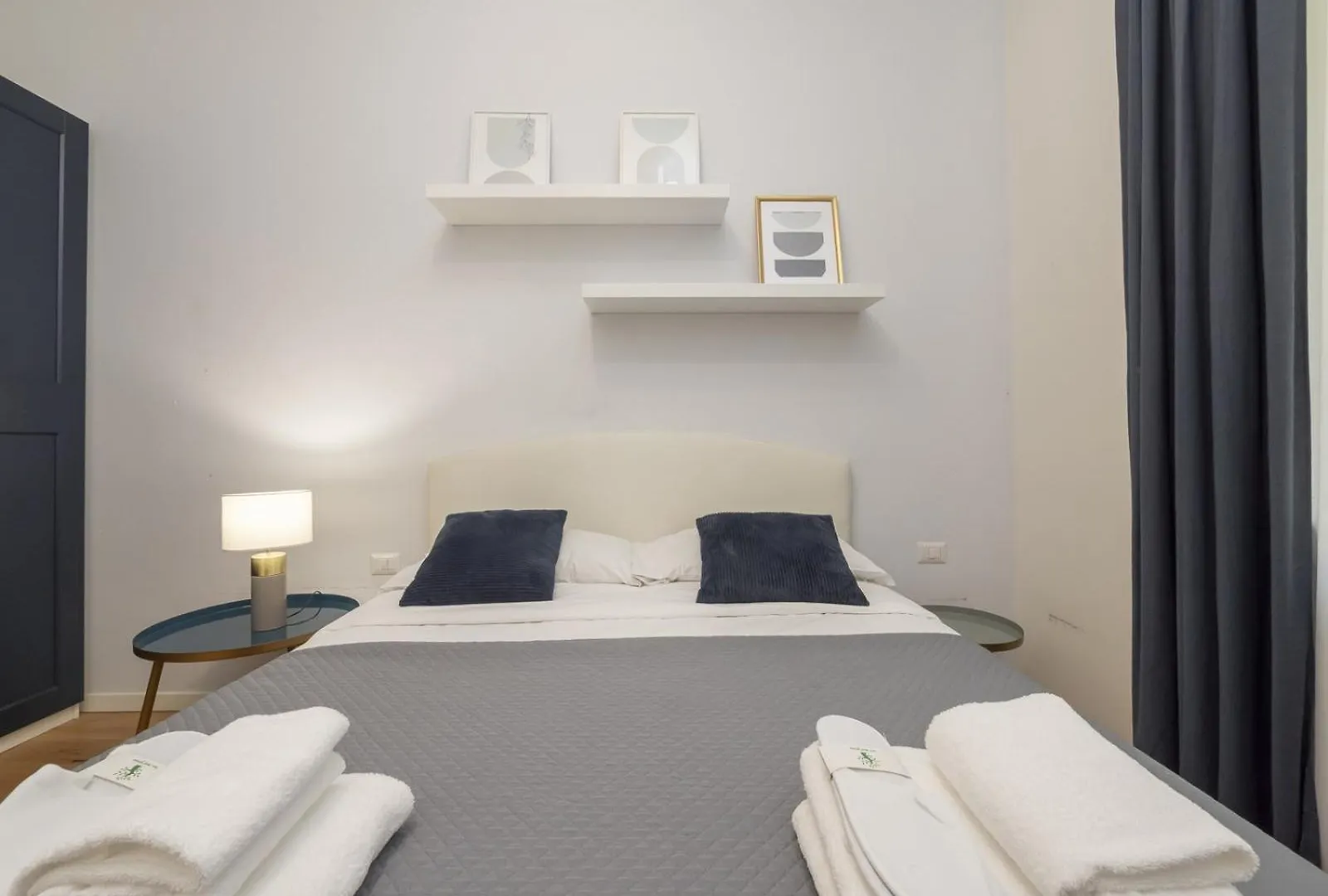 Central & Modern Porta Vittoria-Duomo Apartments By Rentopolis Milan Italy